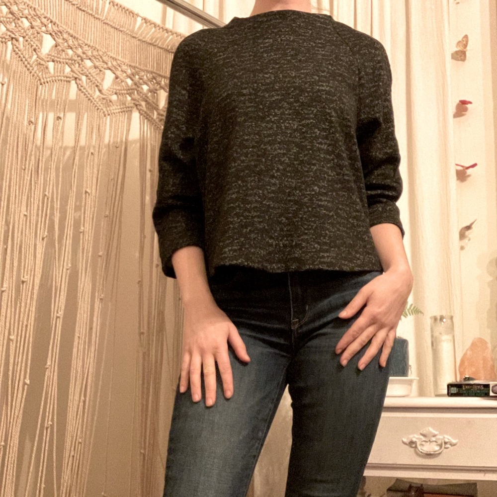Black & gray top